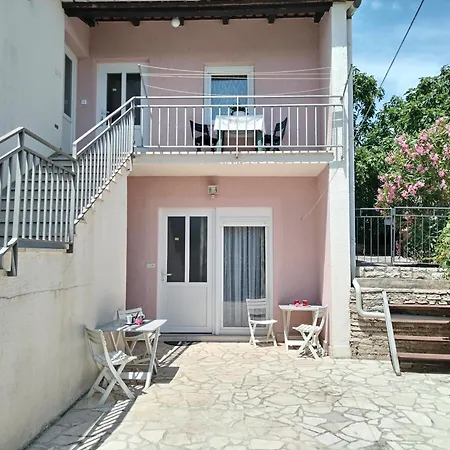 Apartments Erika Pula Exterior photo